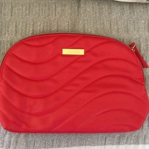 🐥 SHISEIDO Cosmetic bag, red